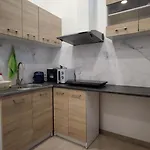 Bella Studio - A Cozy Studio In The City Center